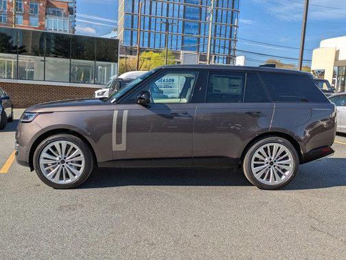 2026 Land Rover Range Rover P400 SE