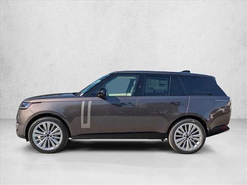 Charente Grey Premium Metallic 2026 Land Rover Range Rover P400 SE