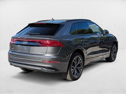 2022 Audi Q8 55 Premium
