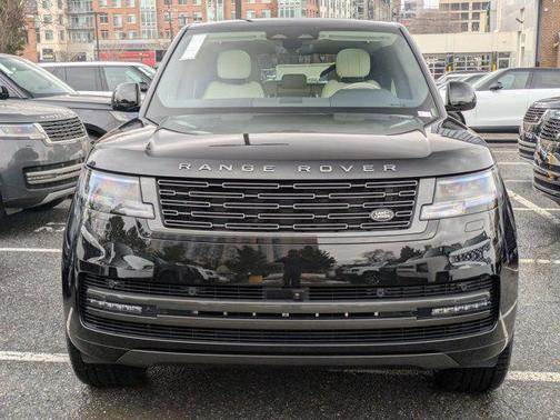 2026 Land Rover Range Rover P530 SE