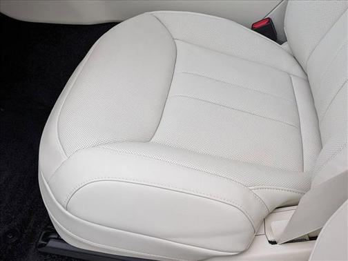 2026 Land Rover Range Rover P530 SE