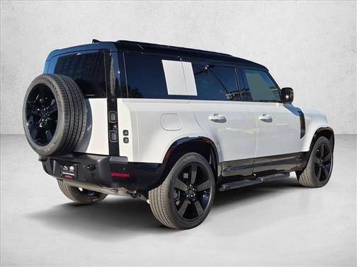 Fuji White 2026 Land Rover Defender P400 X-Dynamic SE
