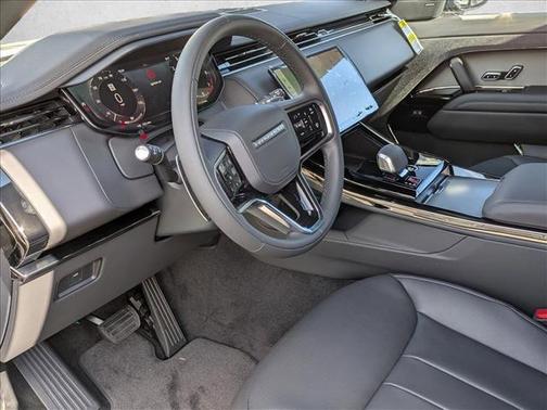 Santorini Black Metallic 2025 Land Rover Range Rover Sport SE