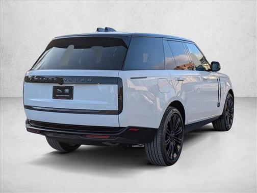 2026 Land Rover Range Rover P400 SE