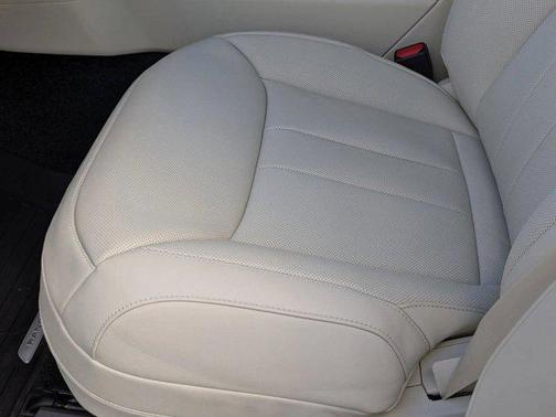 Varesine Blue Metallic 2026 Land Rover Range Rover P400 SE 7 Seat