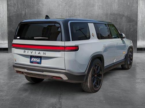 2024 Rivian R1S Adventure Quad Motor Large Pack