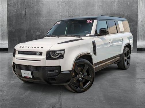 2024 Land Rover Defender 130 P400 X-Dynamic SE