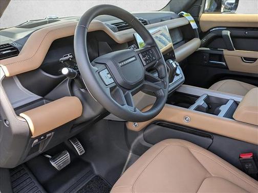 Santorini Black Metallic 2026 Land Rover Defender V8