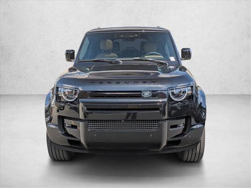 Santorini Black Metallic 2026 Land Rover Defender V8