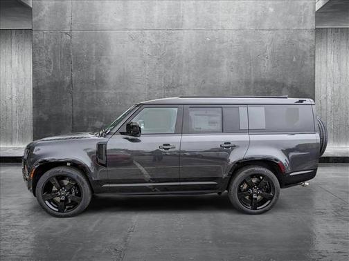 2025 Land Rover Defender V8
