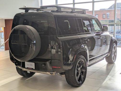 2026 Land Rover Defender P400 X-Dynamic SE