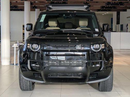 2026 Land Rover Defender P400 X-Dynamic SE