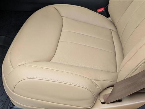 2026 Land Rover Range Rover Sport SE