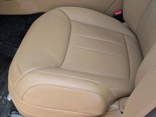 Carpathian Grey Premium Metallic 2026 Land Rover Range Rover P400 SE