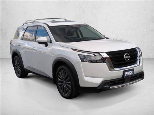 Everest White Pearl Tricoat 2025 Nissan Pathfinder SL 4WD