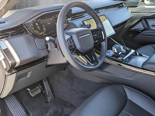 2025 Land Rover Range Rover Sport SE