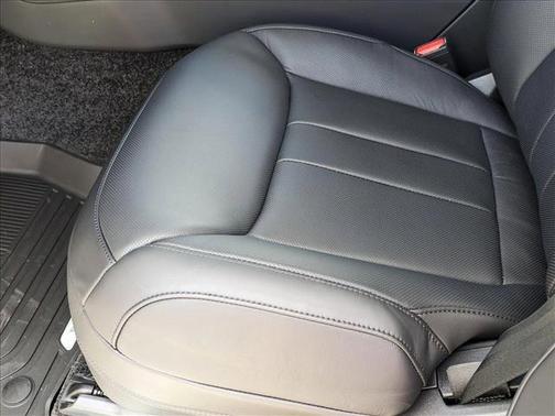 2025 Land Rover Range Rover P530 SE 7 Seat