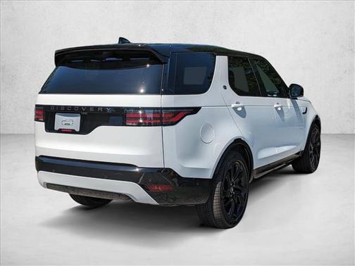 2025 Land Rover Discovery P360 Dynamic SE