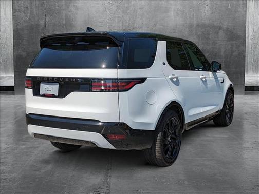 2025 Land Rover Discovery P360 Dynamic SE