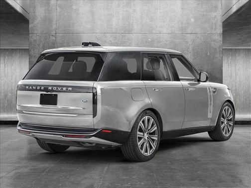 2025 Land Rover Range Rover P530 SE