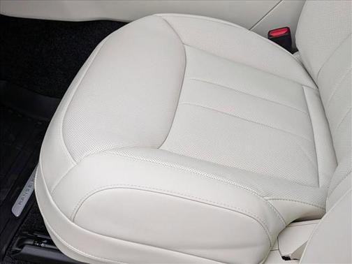 2026 Land Rover Range Rover P530 SE