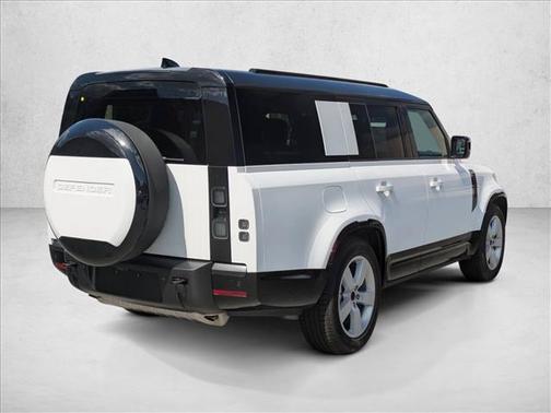 Fuji White 2026 Land Rover Defender P400 X-Dynamic SE