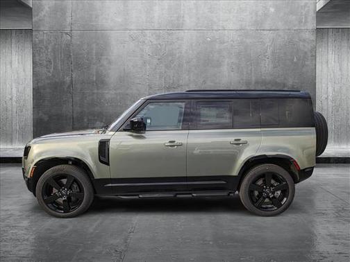 2025 Land Rover Defender X-Dynamic SE