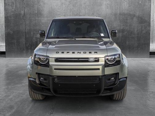 2025 Land Rover Defender X-Dynamic SE