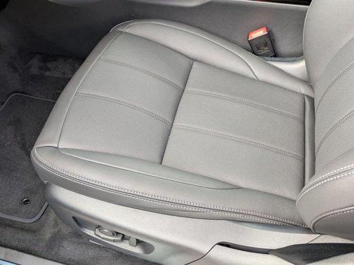 Carpathian Grey Premium Metallic 2026 Land Rover Range Rover Evoque Hoxton Edition