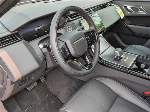 2026 Land Rover Range Rover Velar P250 SE R-Dynamic