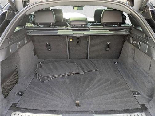 2025 Land Rover Range Rover Velar P250 SE R-Dynamic