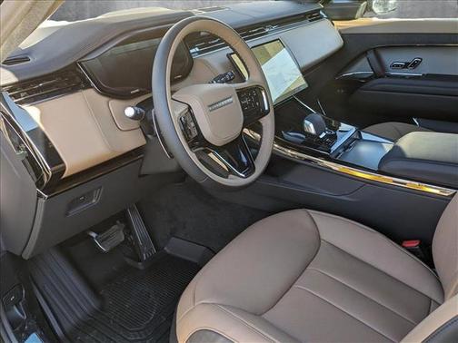 2025 Land Rover Range Rover Sport SE
