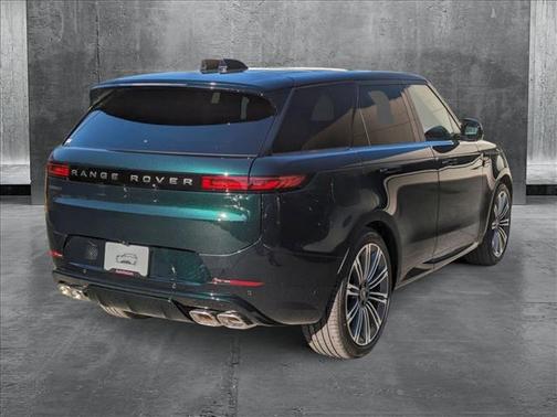2025 Land Rover Range Rover Sport SE