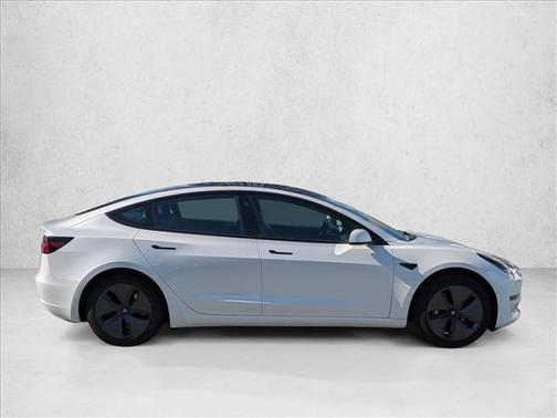Pearl White Multi-Coat 2019 Tesla Model 3 Mid Range