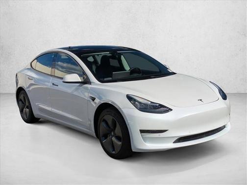 Pearl White Multi-Coat 2019 Tesla Model 3 Mid Range
