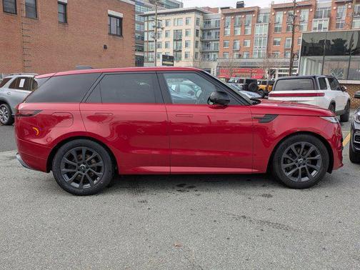2024 Land Rover Range Rover Sport SE