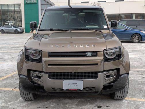 2024 Land Rover Defender 110 P400 X-Dynamic SE