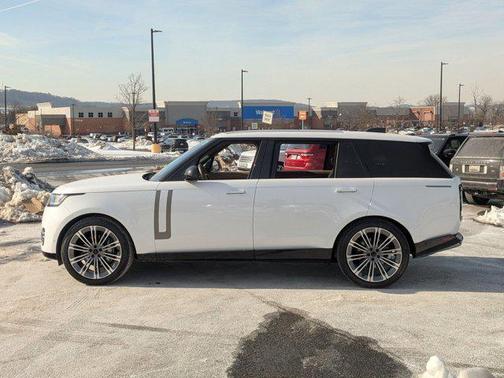 2026 Land Rover Range Rover P400 SE 7 Seat