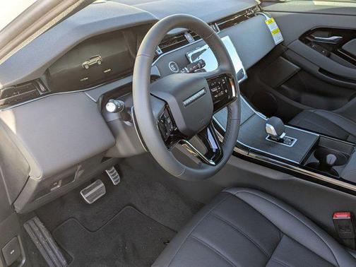 2026 Land Rover Range Rover Evoque Dynamic SE