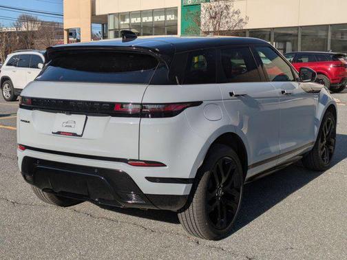 2026 Land Rover Range Rover Evoque Dynamic SE