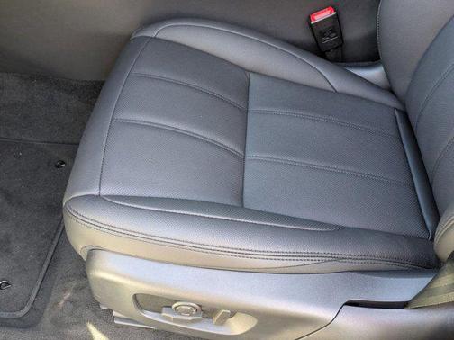 2026 Land Rover Range Rover Evoque Dynamic SE