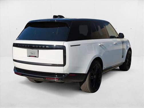 2025 Land Rover Range Rover P400 SE