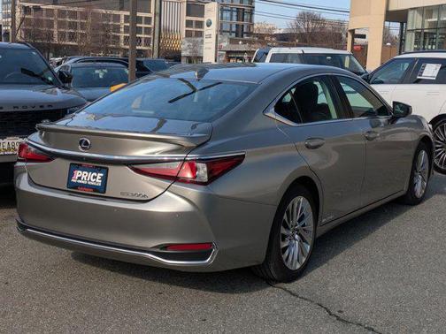 2020 Lexus ES 300h Base