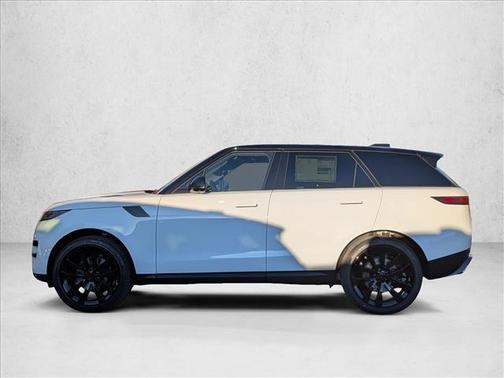 Fuji White 2026 Land Rover Range Rover Sport SE