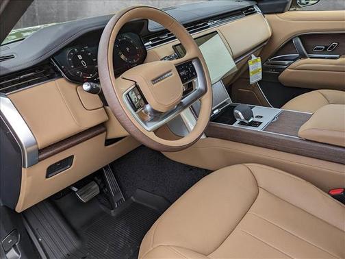 2025 Land Rover Range Rover P400 SE