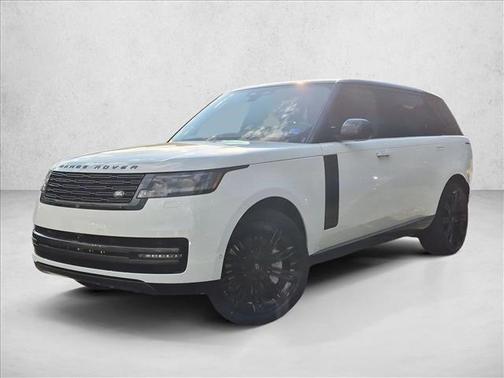 Fuji White 2027 Land Rover Range Rover SE