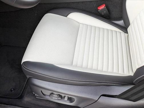 2025 Land Rover Discovery Sport Dynamic SE