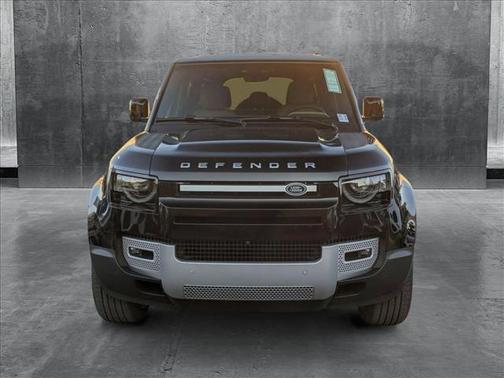 2025 Land Rover Defender 110 P400 S
