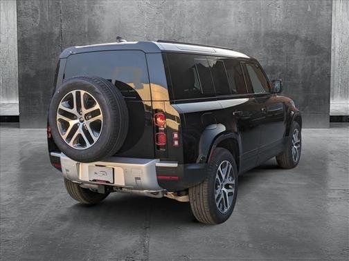 2025 Land Rover Defender 110 P400 S