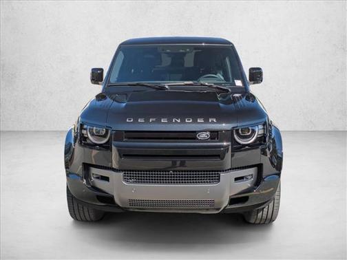 Santorini Black Metallic 2026 Land Rover Defender V8